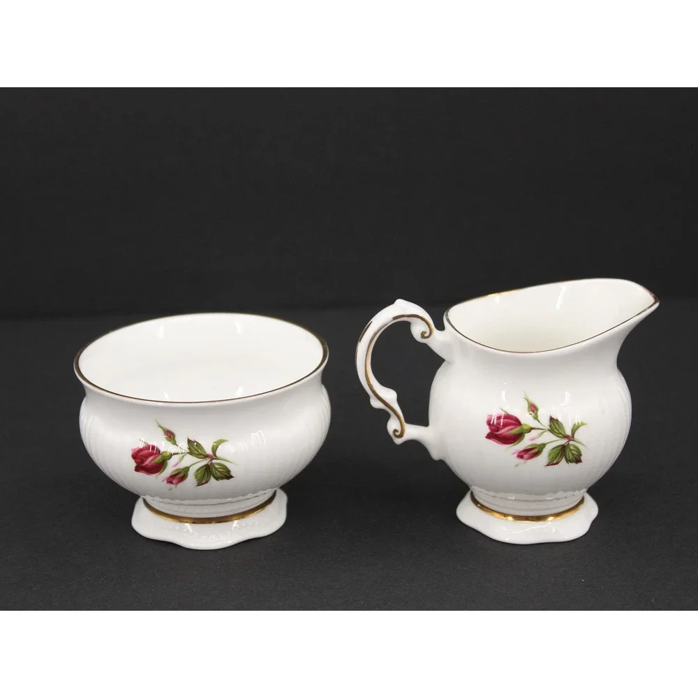 Elizabethan‎ Fine Bone China Creamer and Sugar Bowl Set Red Rose Made in England